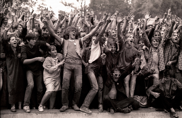 Plakat: Historia festiwalu w Jarocinie